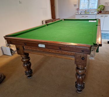 (M1367) 8 ft Mahogany Tulip Leg Snooker/Pool Table
